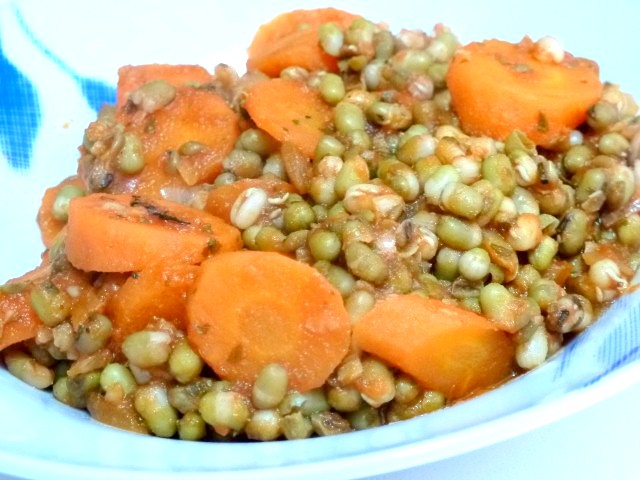 Recette Pousses de haricots mungo poêlées - La cuisine familiale : Un plat,  Une recette